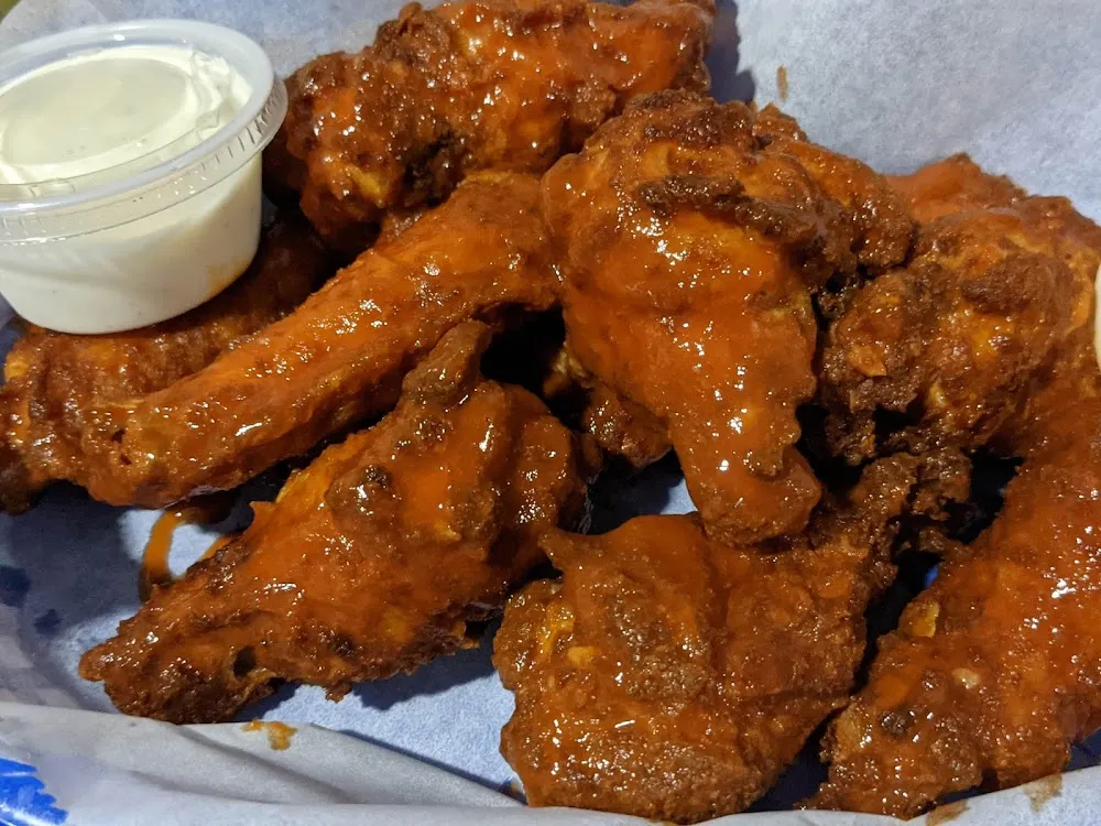 Chicken Wings with Fries